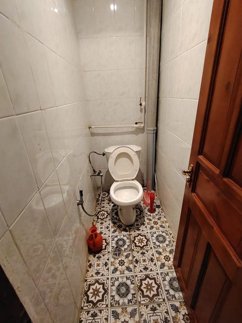 Qaracuxur qes 104 mektebin yani yol qiraqinda 5 mertebenin 4 cu — Mənzil, Bakı (8)