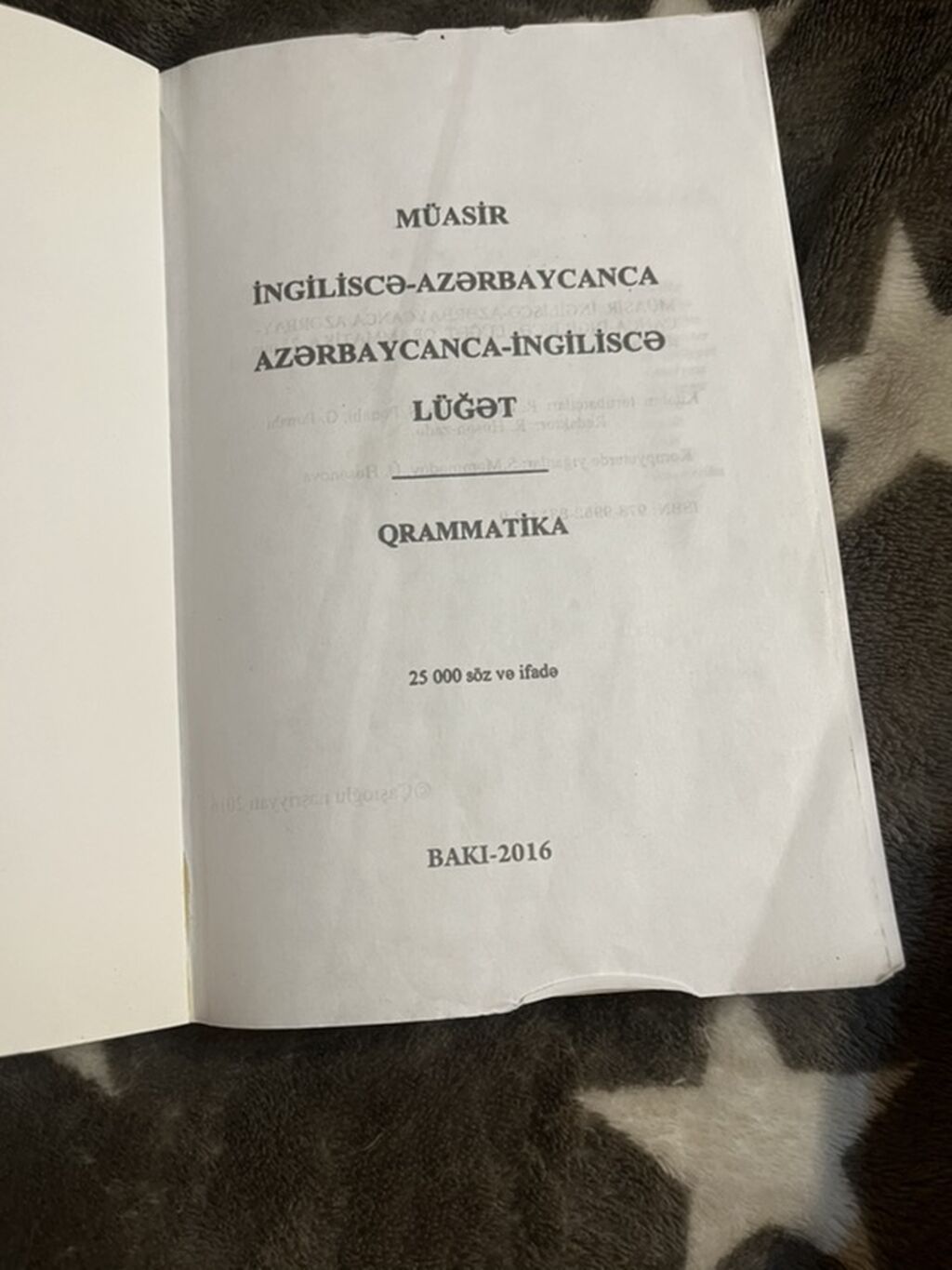 Salam kitab 2016 nın kitabıdır bidənə ilk səhifə yazılıb işlədilmir — Kitablar, Saray (3)