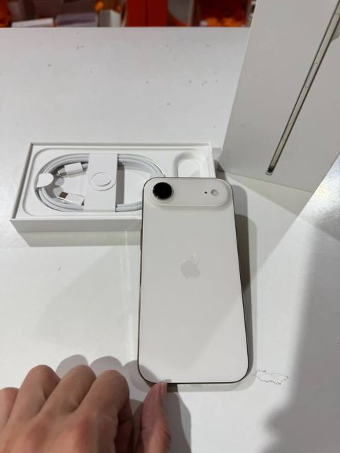 Apple iPhone Air Light Gold 256GB/8GB — Bakı