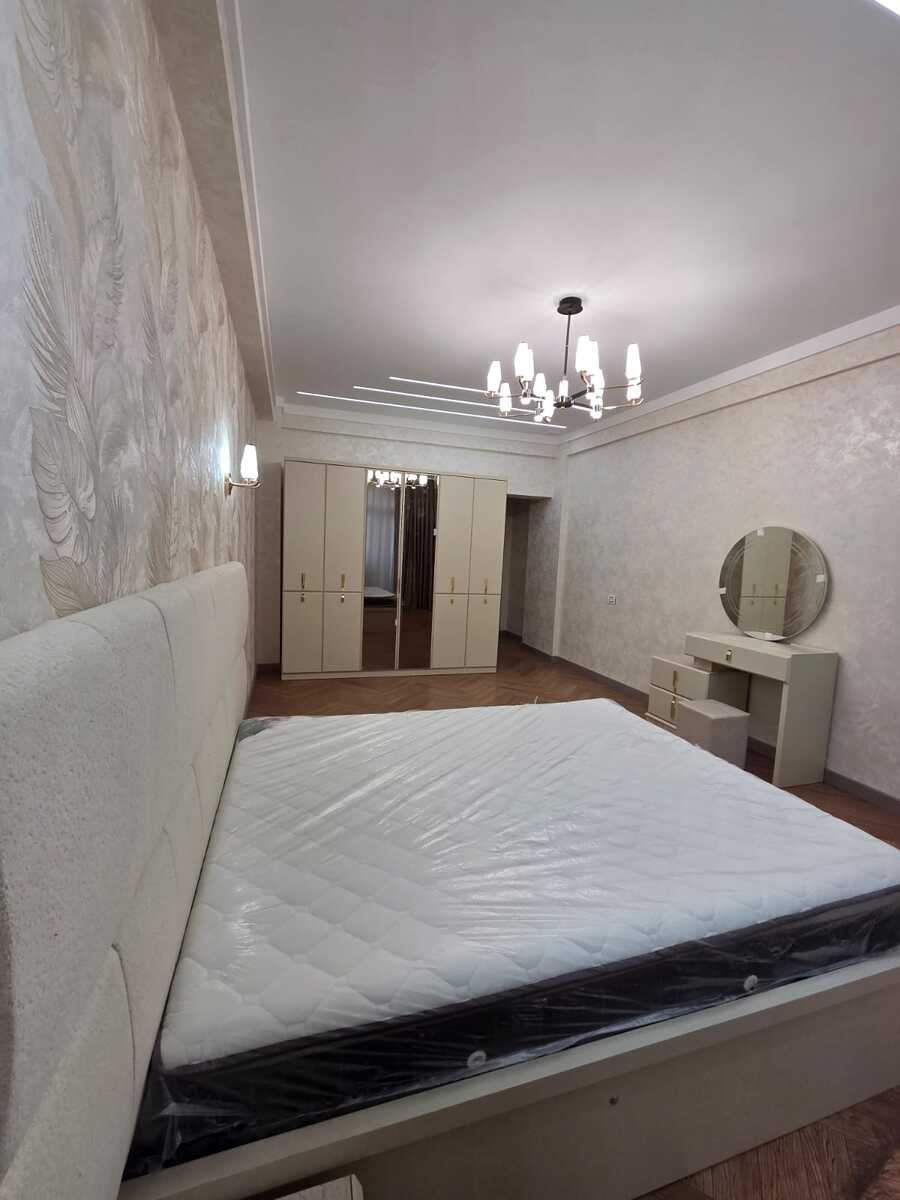 İcarəyə verilir 4 otaqlı yeni tikili 245 m² — Mənzil, Bakı (7)