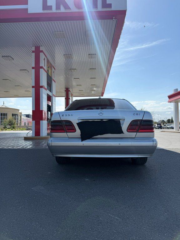 Mercedes E 220, 2.2 L, 2000 il, 573 576 km — Avtomobillər, Bakı (2)