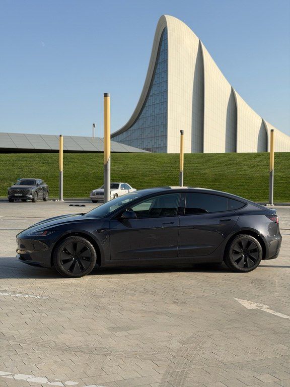 Tesla Model 3, 60 kWh, 2024 il, 15 000 km 77-TU-454 — Avtomobillər, Bakı (5)