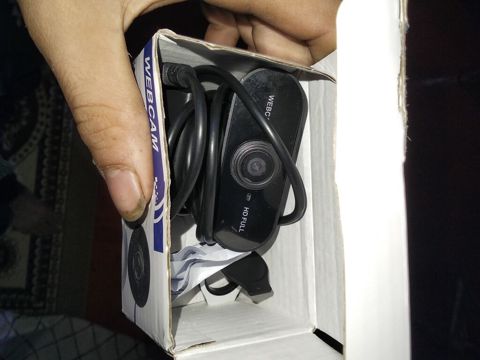 Məhsul: Veb-kamera + Portativ Bluetooth akustik sistem (2 məhsul). 1) — Digah