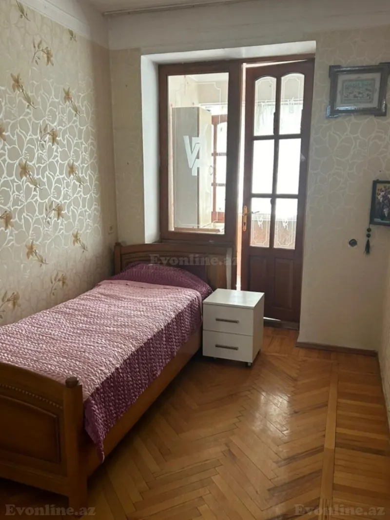 Satılır 4 otaqlı Mənzil Köhnə tikili 140 m² Bakı, Nəsimi r — Mənzil, Bakı (5)