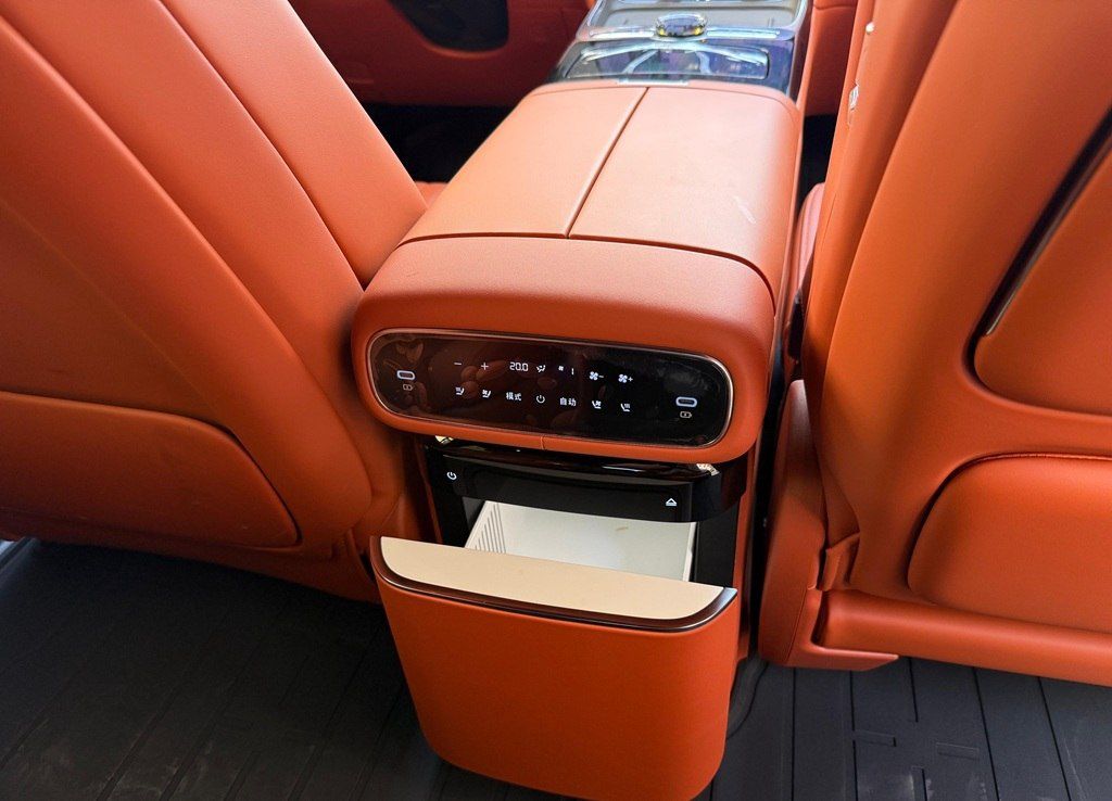 Geely Galaxy M9, 1.5 L, 18.4 kWh, 2025 il, 8 097 km — Avtomobillər, Bakı (10)