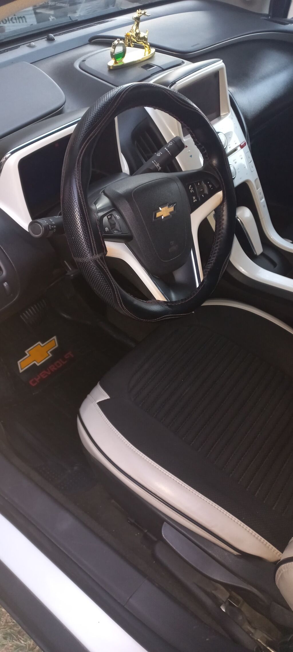 Chevrolet Volt – plug-in hibrid liftbek - Kuzov: 5 qapılı liftbek, ağ — Avtomobillər, Gəncə (8)