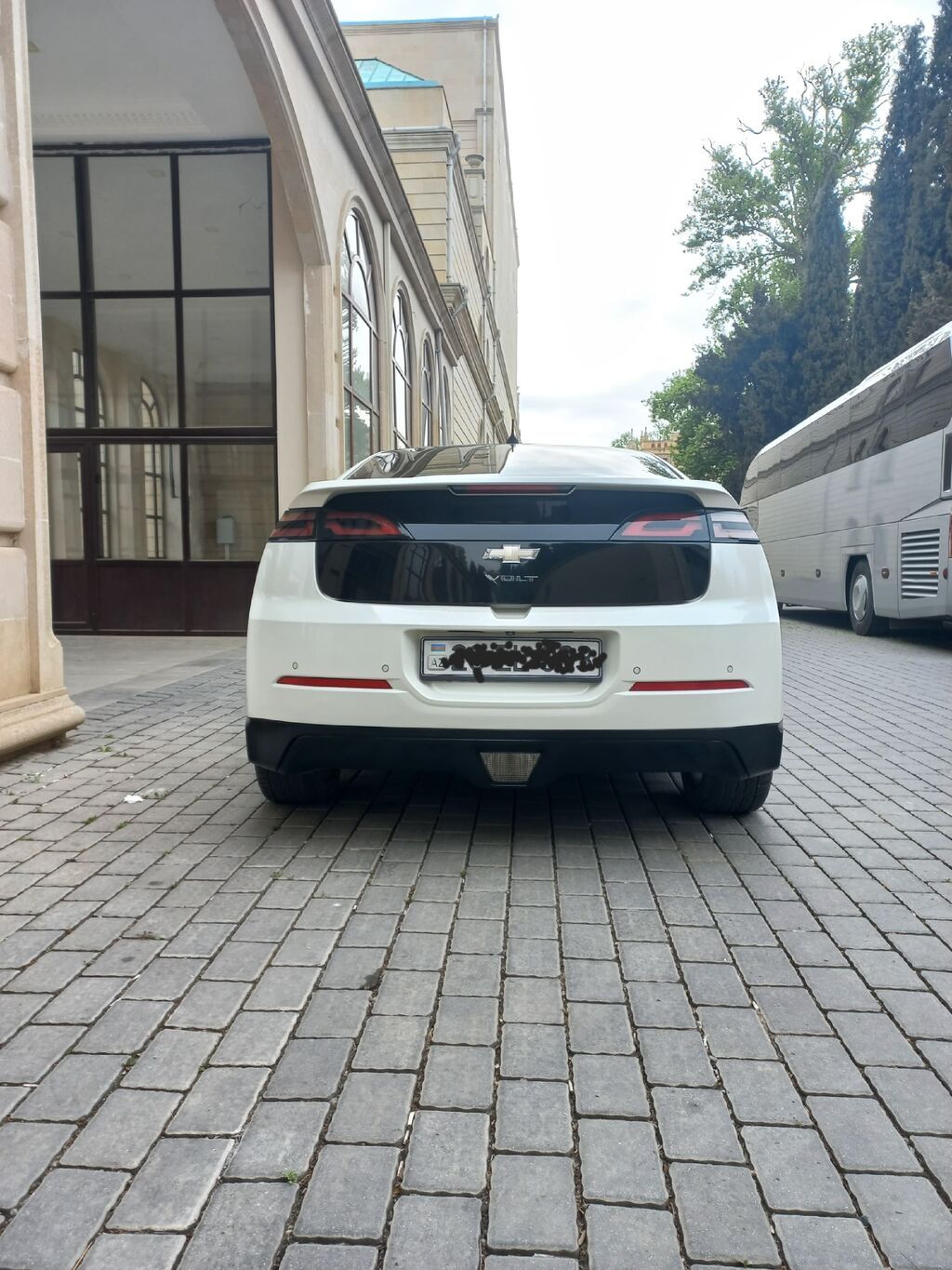 Chevrolet Volt – plug-in hibrid liftbek - Kuzov: 5 qapılı liftbek, ağ — Avtomobillər, Gəncə (2)
