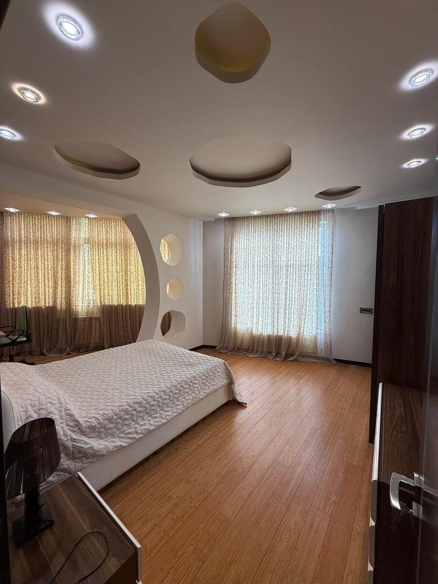 İcarəyə verilir 3 otaqlı yeni tikili 130 m² — Mənzil, Bakı (9)