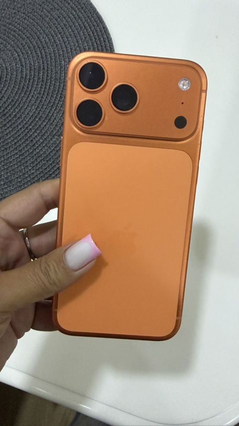 Məhsul: iPhone üçün arxa qoruyucu örtük (case) - Rəng: metalik — Masazır