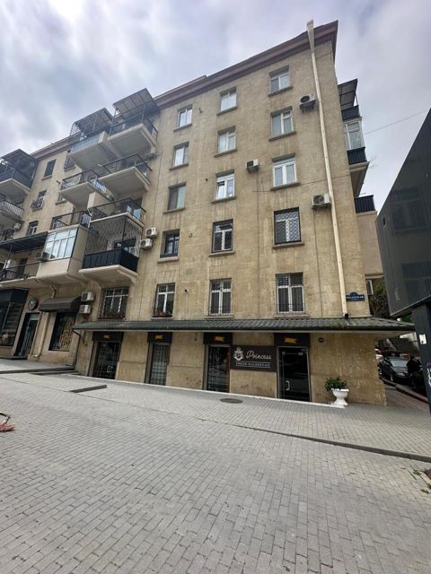 Satılır 3 otaqlı yeni tikili 72 m² — Bakı