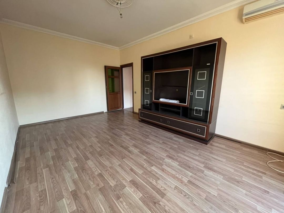 Satılır 2 otaqlı köhnə tikili 63 m² — Mənzil, Bakı (5)