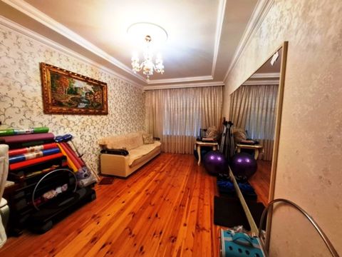 Satılır 3 otaqlı köhnə tikili 75 m² — Bakı