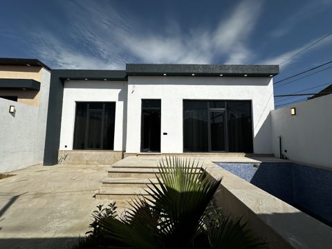 Satılır 4 otaqlı həyət evi/bağ evi 130 m² — Bakı