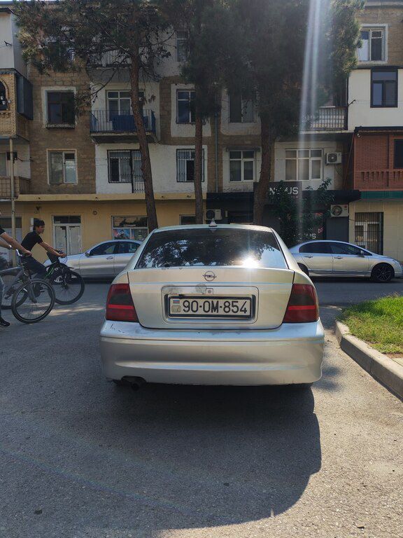 Opel Vectra, 1.8 L, 1997 il, 396 000 km 90-OM-854 — Avtomobillər, Şirvan (4)