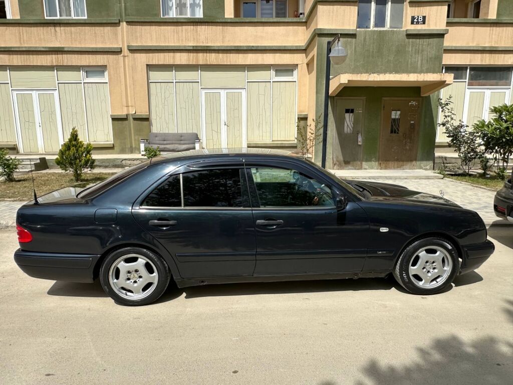 Mercedes-Benz E 320: 2 l 1996 il Sedan 20-ED-498 — Avtomobillər, Bakı (6)