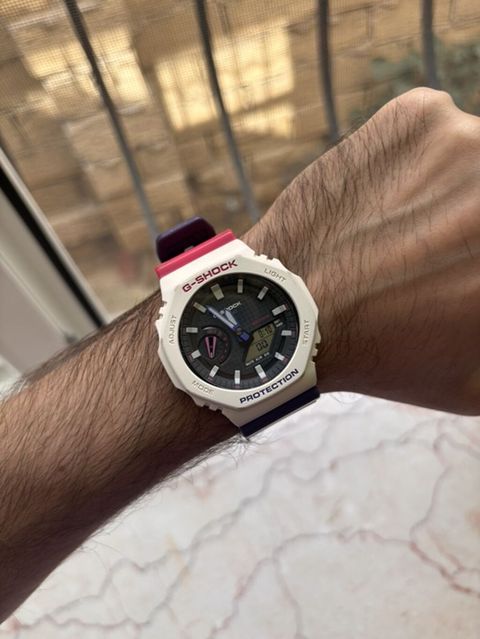 Casio G‑shock GA‑2100 seriyasına bənzər analoq‑rəqəmsal qol saatı — Mehdiabad
