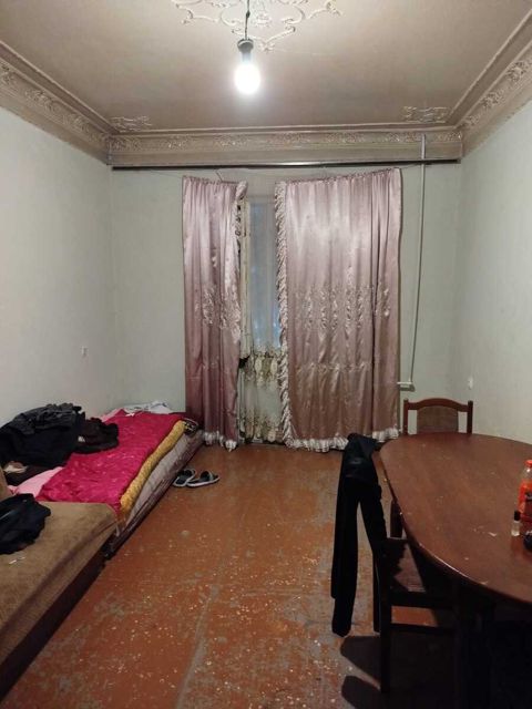 Satılır 2 otaqlı köhnə tikili 70 m² — Bakı