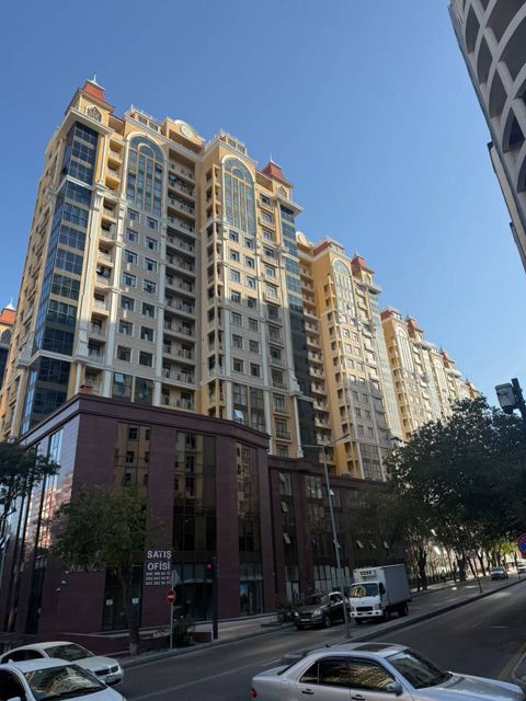 Satılır 3 otaqlı yeni tikili 115 m² — Bakı