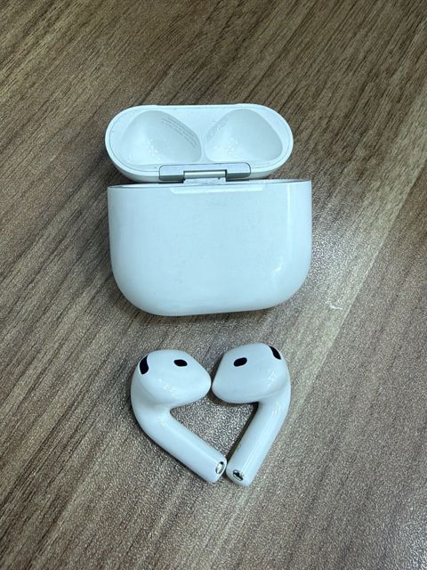 Qulaqlıq Air Pods 4 anc — Bakı
