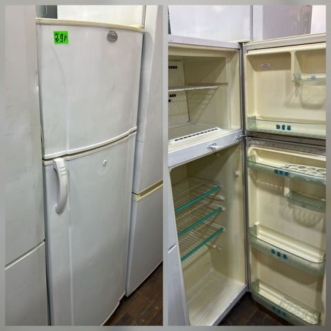 Aşağı donduruculu, ikiqapılı soyuducu. Ağ rəngdə korpusla təqdim — Digah