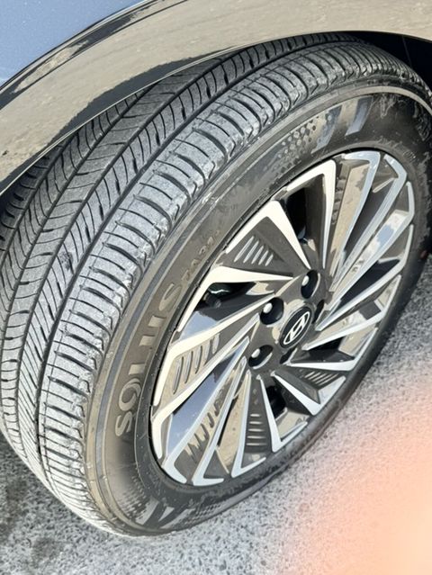 Hyundai orijinal yüngül lehimli disklər və Solus şinlər komplekti — Bakı