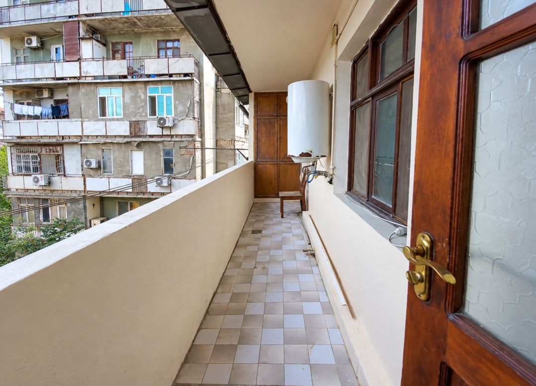Satılır 2 otaqlı köhnə tikili 66 m² — Mənzil, Bakı (12)