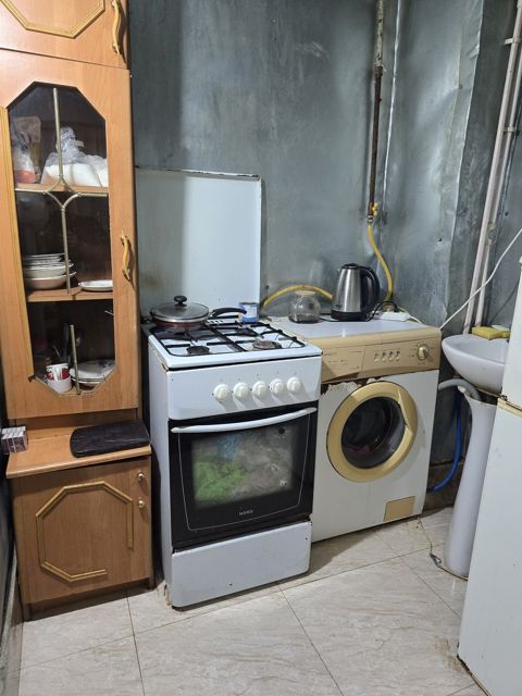 İcarəyə verilir 1 otaqlı həyət evi/bağ evi 20 m² — Bakı