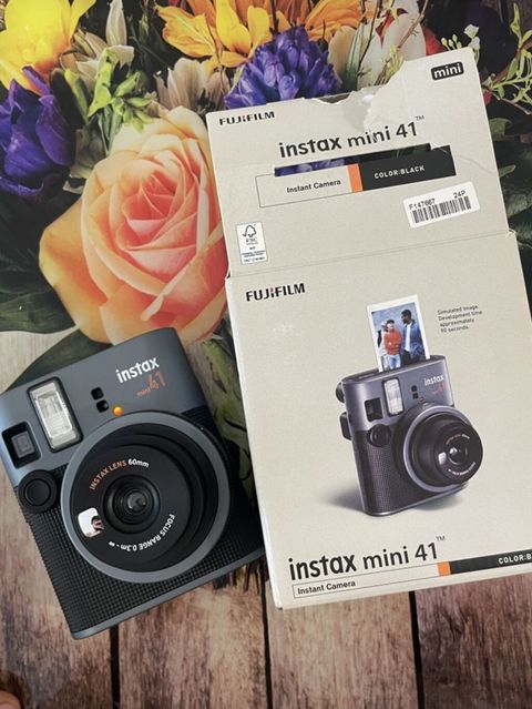 Fujifilm instax Tep tezedir 2 gün islenmiyib ustundə təkcə lenti — Sumqayıt