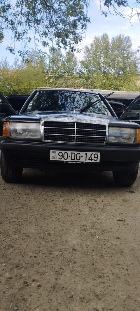 Mercedes-Benz 190 (W201): 1.8 l 1993 il Sedan — Bakı