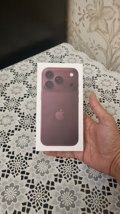 Apple iPhone 18 Pro Burgundy 1TB/12GB — Bakı