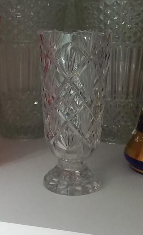Xrustal güldan — Bakı