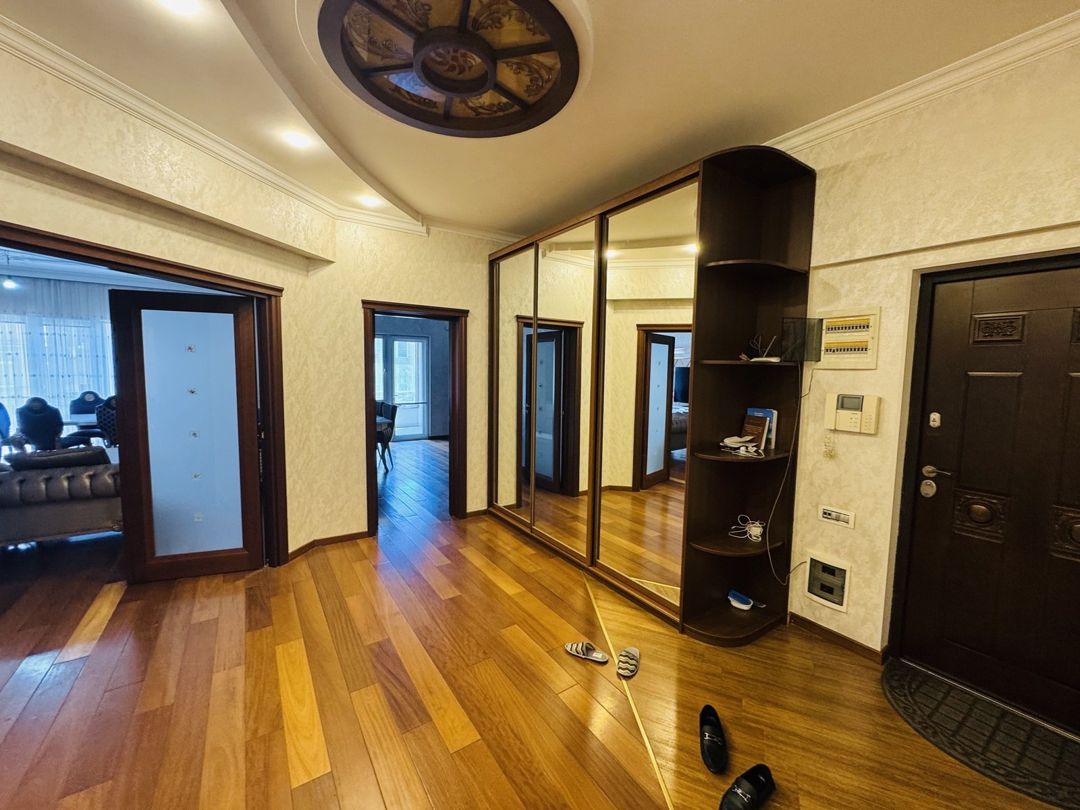 Satılır 4 otaqlı yeni tikili 250 m² — Mənzil, Bakı (7)