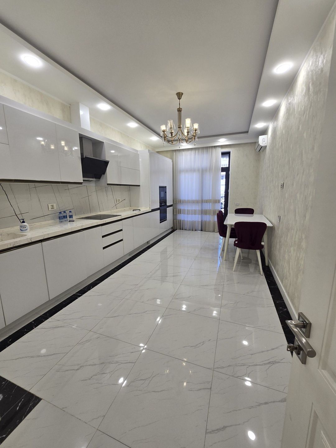 İcarəyə verilir 3 otaqlı yeni tikili 155 m² — Mənzil, Bakı (12)