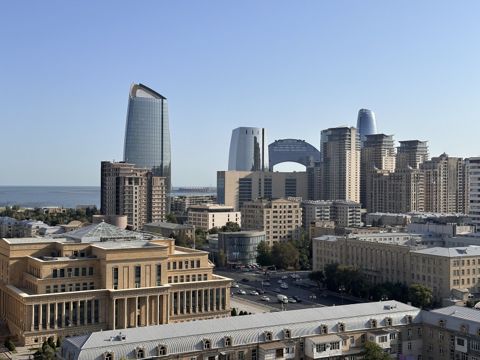 İcarəyə verilir 3 otaqlı yeni tikili 120 m² — Bakı