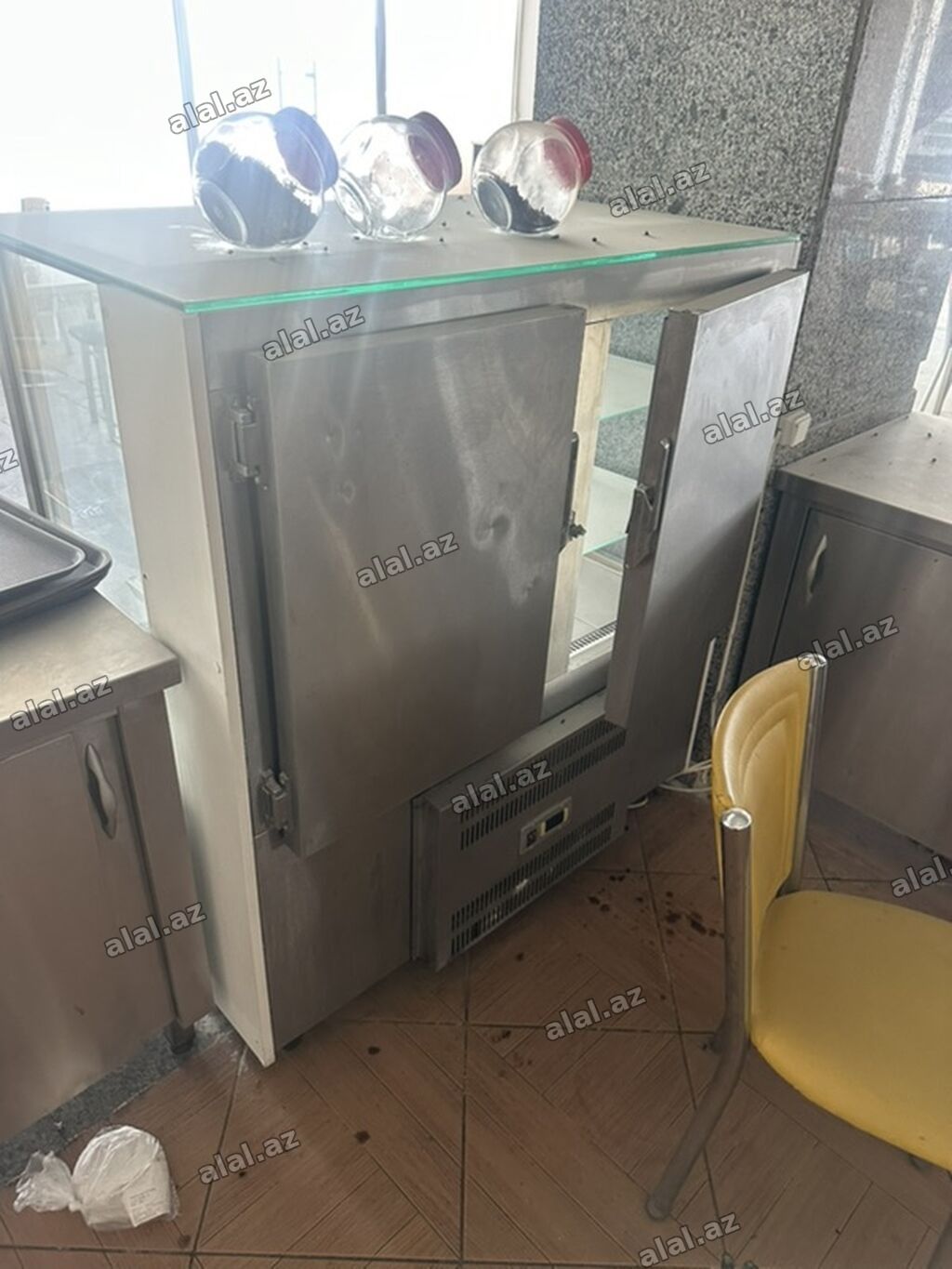 Soyuduculu vitrin – paslanmayan poladdan korpus və şüşə ön panel - Ön — Biznes və avadanlıq, Bakı (2)