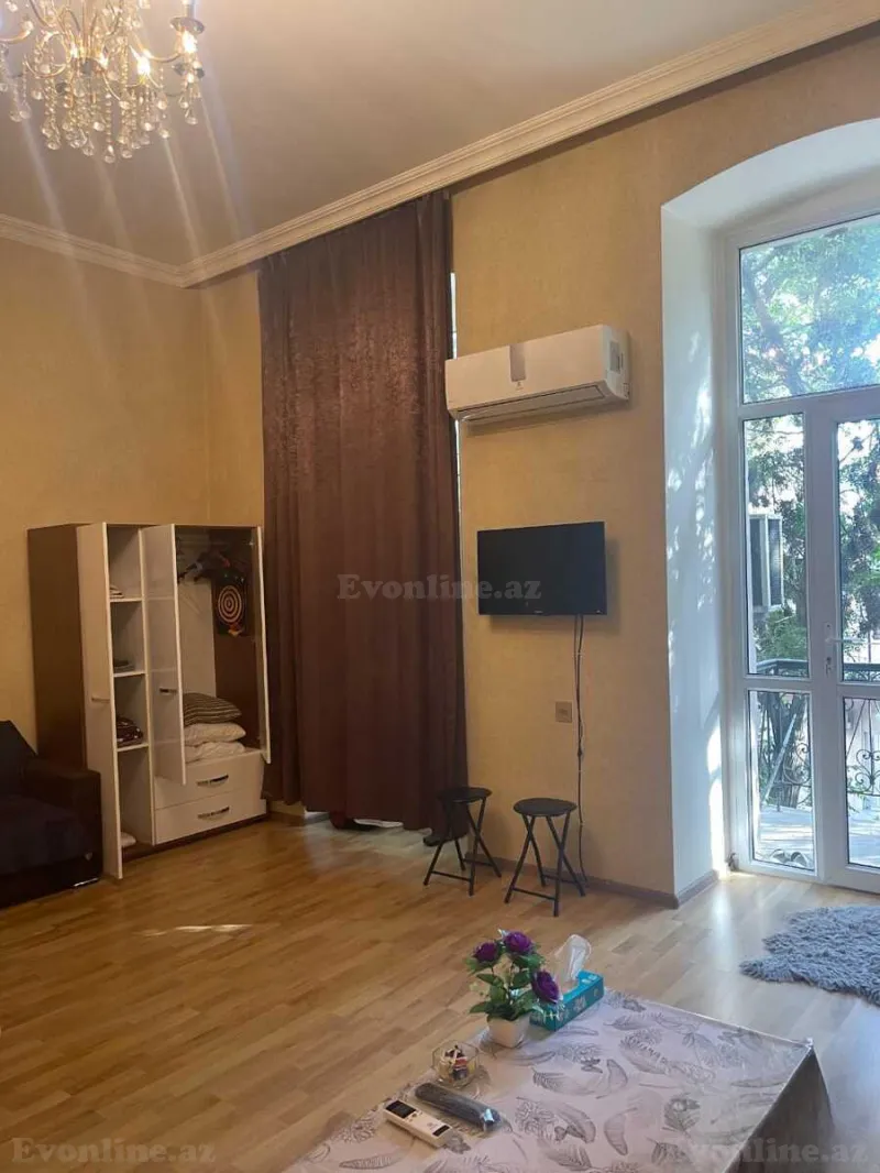 Kirayə verilir 2 otaqlı Mənzil Köhnə tikili 65 m² Bakı, Səbail r — Mənzil, Bakı (3)
