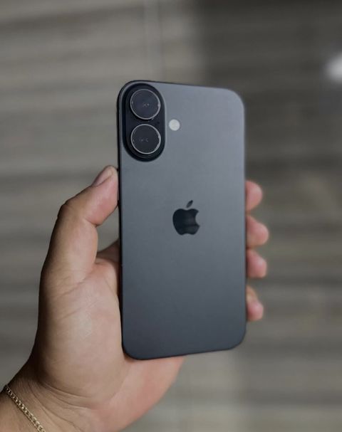 IPhone 16, 128 GB, Qara, Zəmanət, Simsiz şarj, Face ID — Bakı
