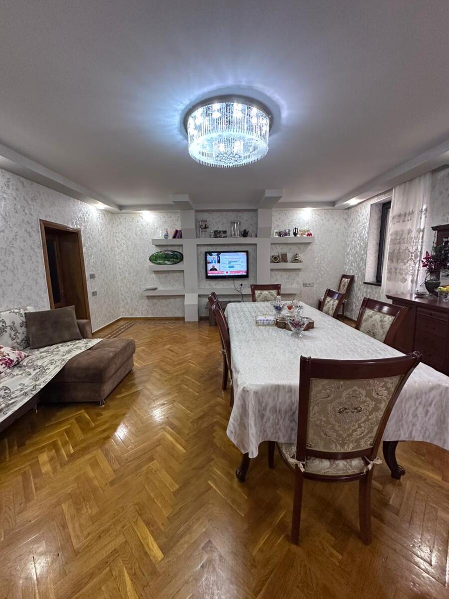Satılır 4 otaqlı köhnə tikili 110 m² — Mənzil, Bakı (10)