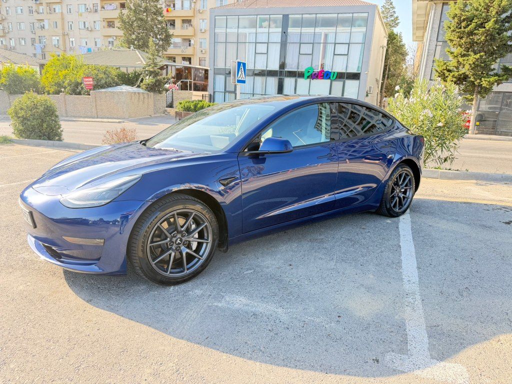 Tesla Model 3, 75 kWh, 2022 il, 84 000 km — Avtomobillər, Bakı (5)