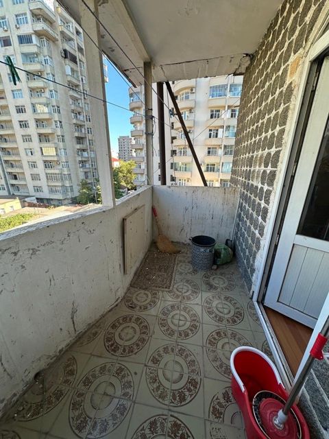 Satılır 2 otaqlı köhnə tikili 80 m² — Bakı