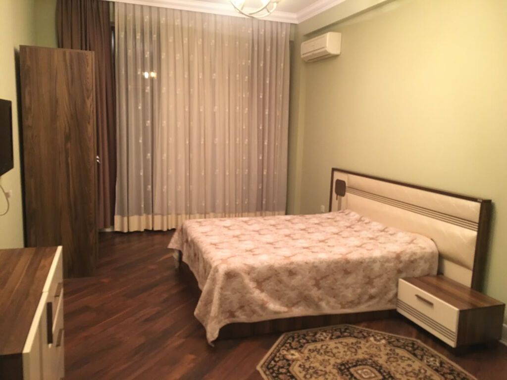 Şəhərin mərkəzində 3 otaqlı mənzil Mənzil 162 kv.m sahəyə malikdir — Mənzil, Bakı (7)