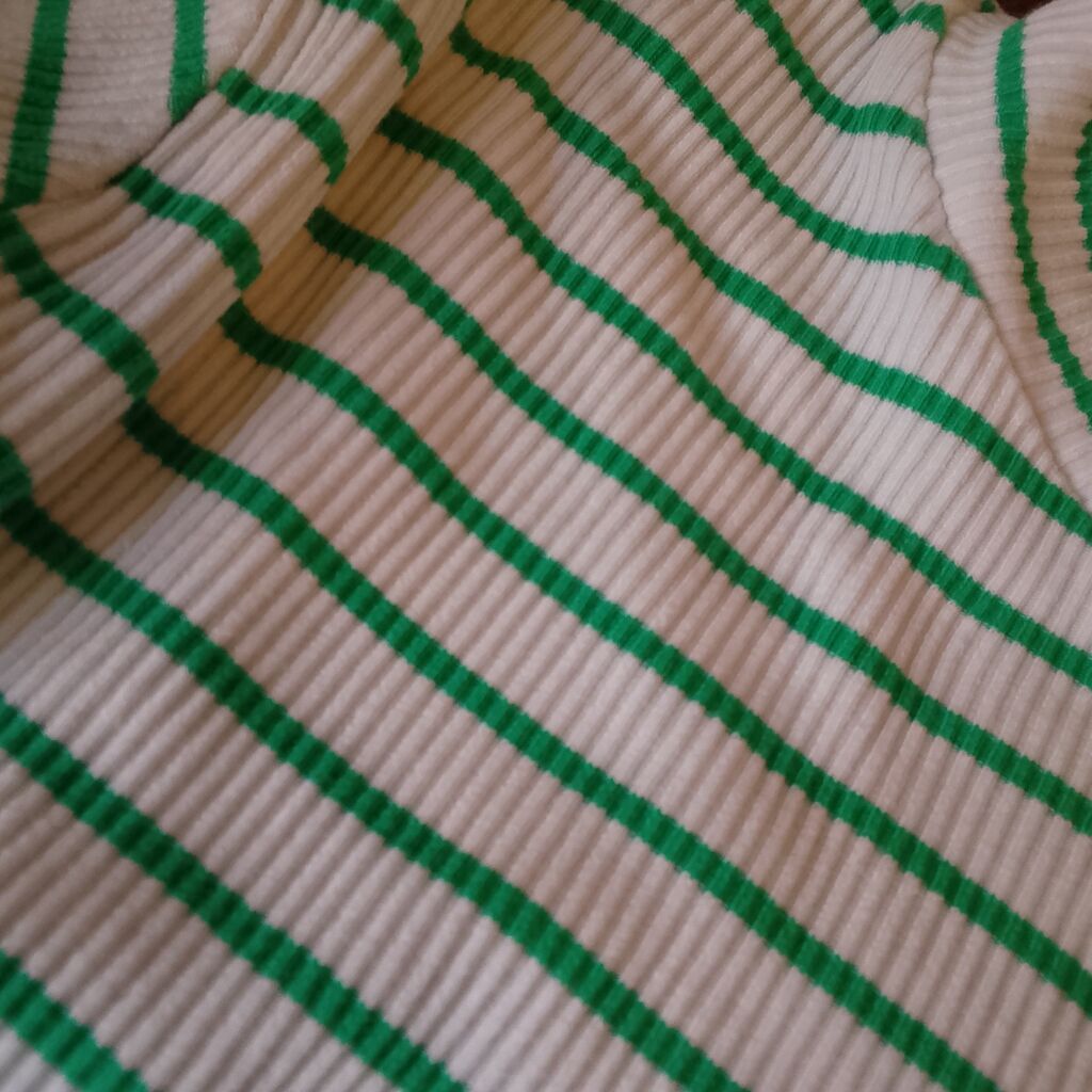 Sviter, Pierre Cardin, XL, rəng - Ağ — Coqlular və səvətşər, Digah (3)