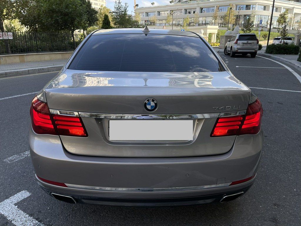 BMW 740, 3.0 L, 2014 il, 138 000 km — Avtomobillər, Bakı (4)