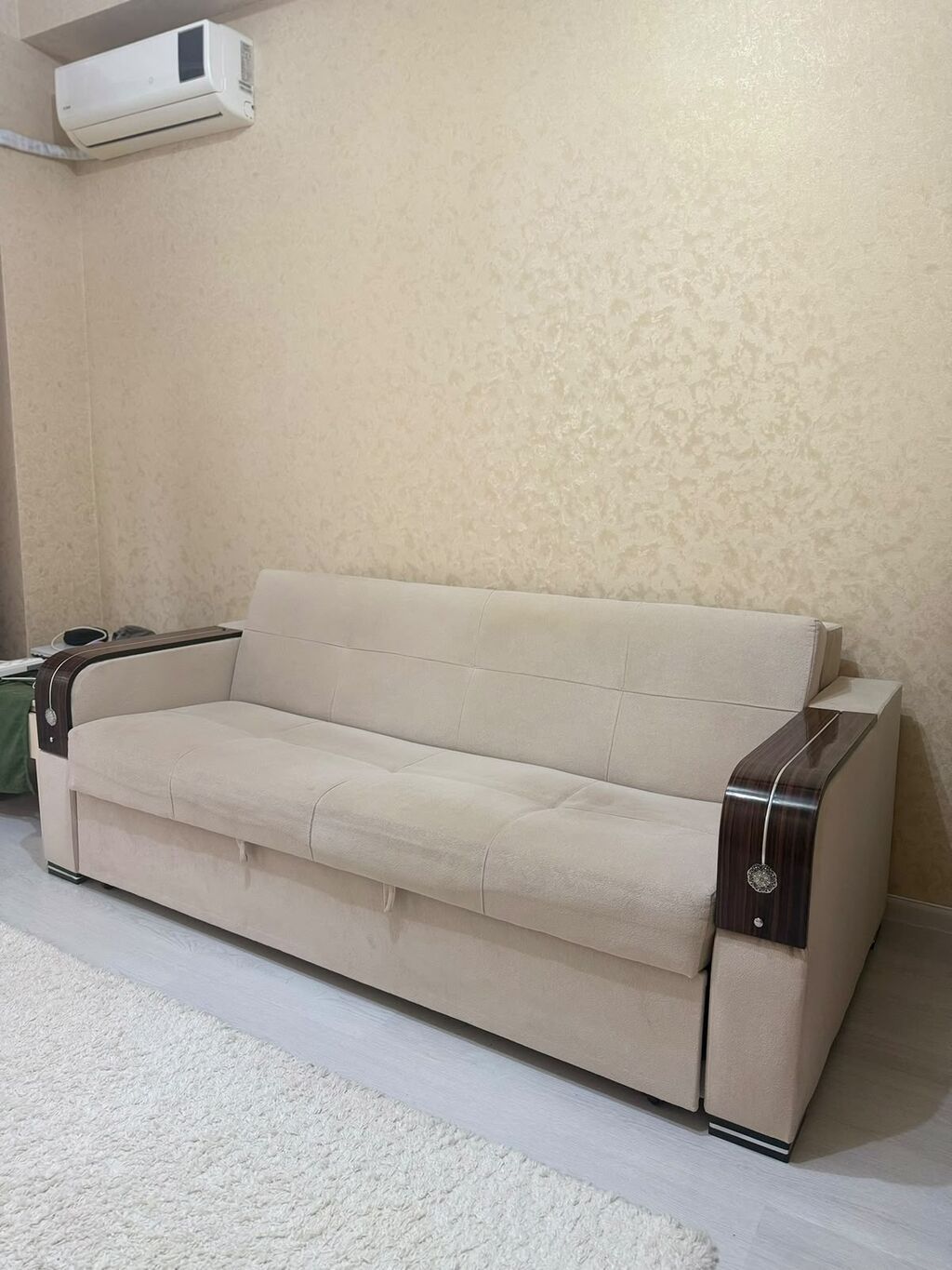 Amerkanka divan 100 azn açlıb taxd olyr həmdə nazaldı Yasamal 80ak — Divanlər, Bakı