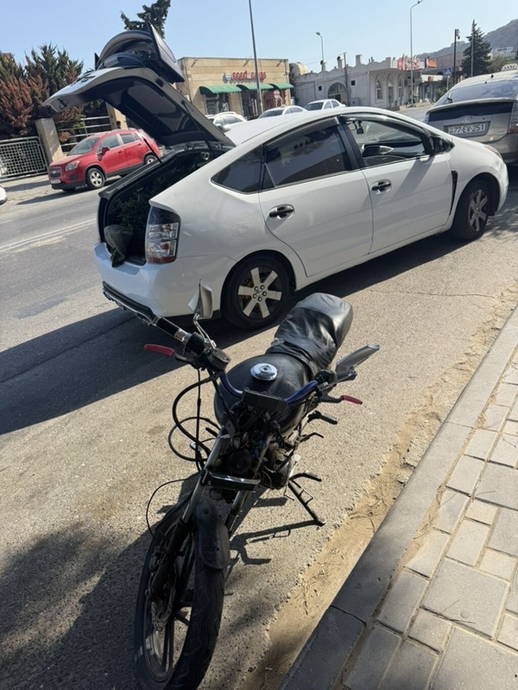Moped/Motosiklet – şəhər içi sürüş üçün praktik benzinli model 77-NV-167 — Mopedlər və skuterlər, Bakı (2)