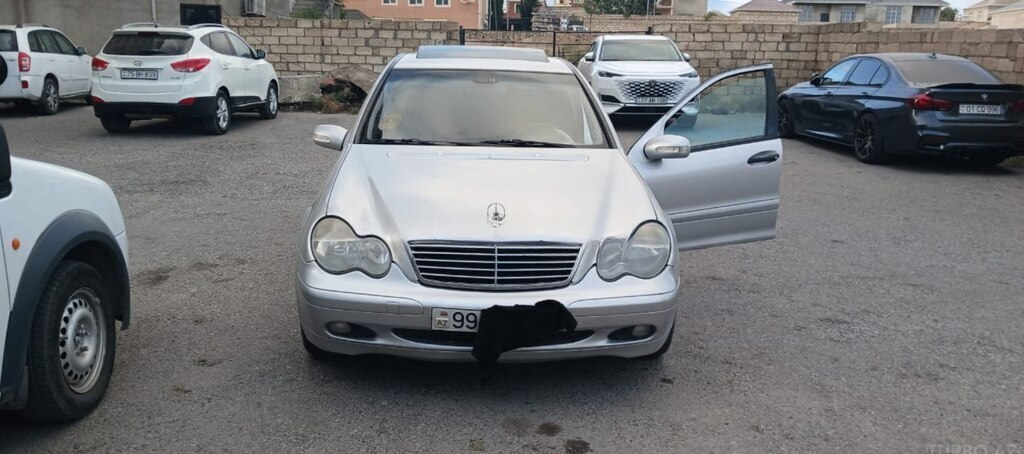 Mercedes C 200, 2001 il, 345000 km, 2 L
