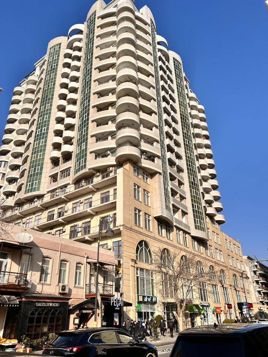 Satılır 5 otaqlı yeni tikili 265 m² — Mənzil, Bakı (3)
