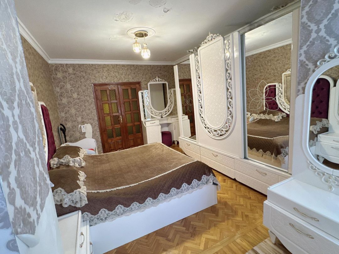 Satılır 4 otaqlı köhnə tikili 90 m² — Mənzil, Bakı (10)