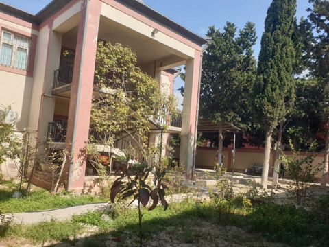 Satılır 8 otaqlı həyət evi/bağ evi 278 m² — Bakı