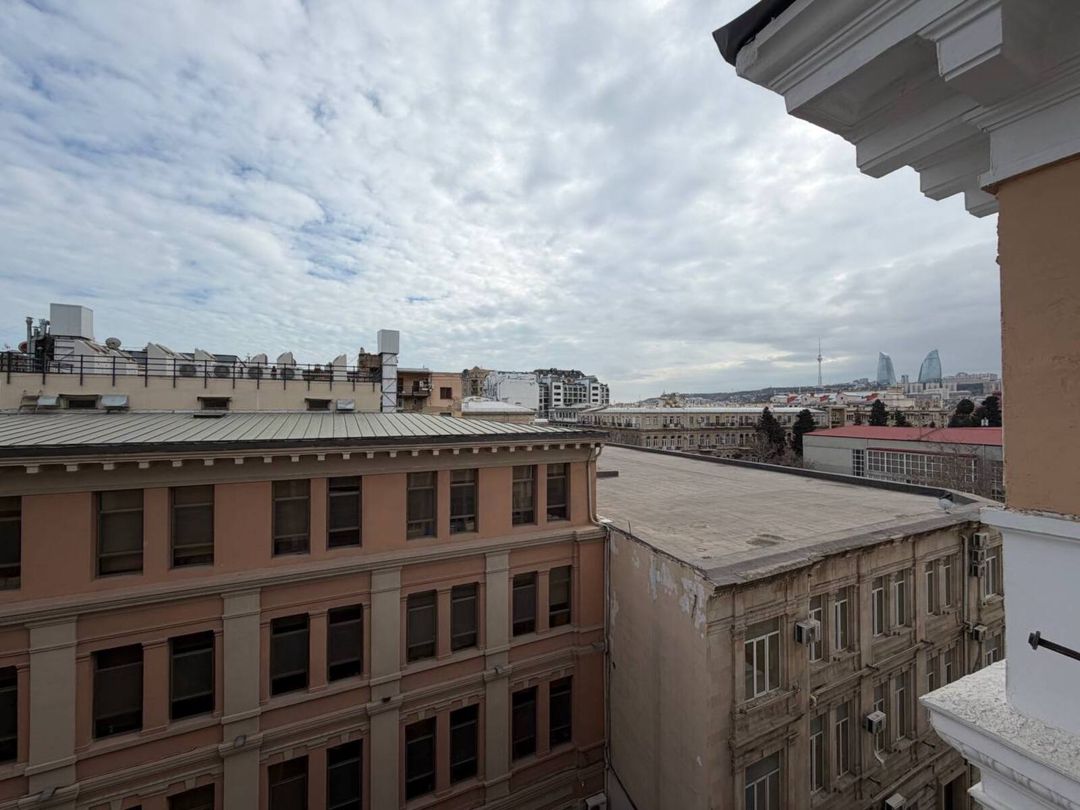 Satılır 3 otaqlı köhnə tikili 105 m² — Mənzil, Bakı (11)